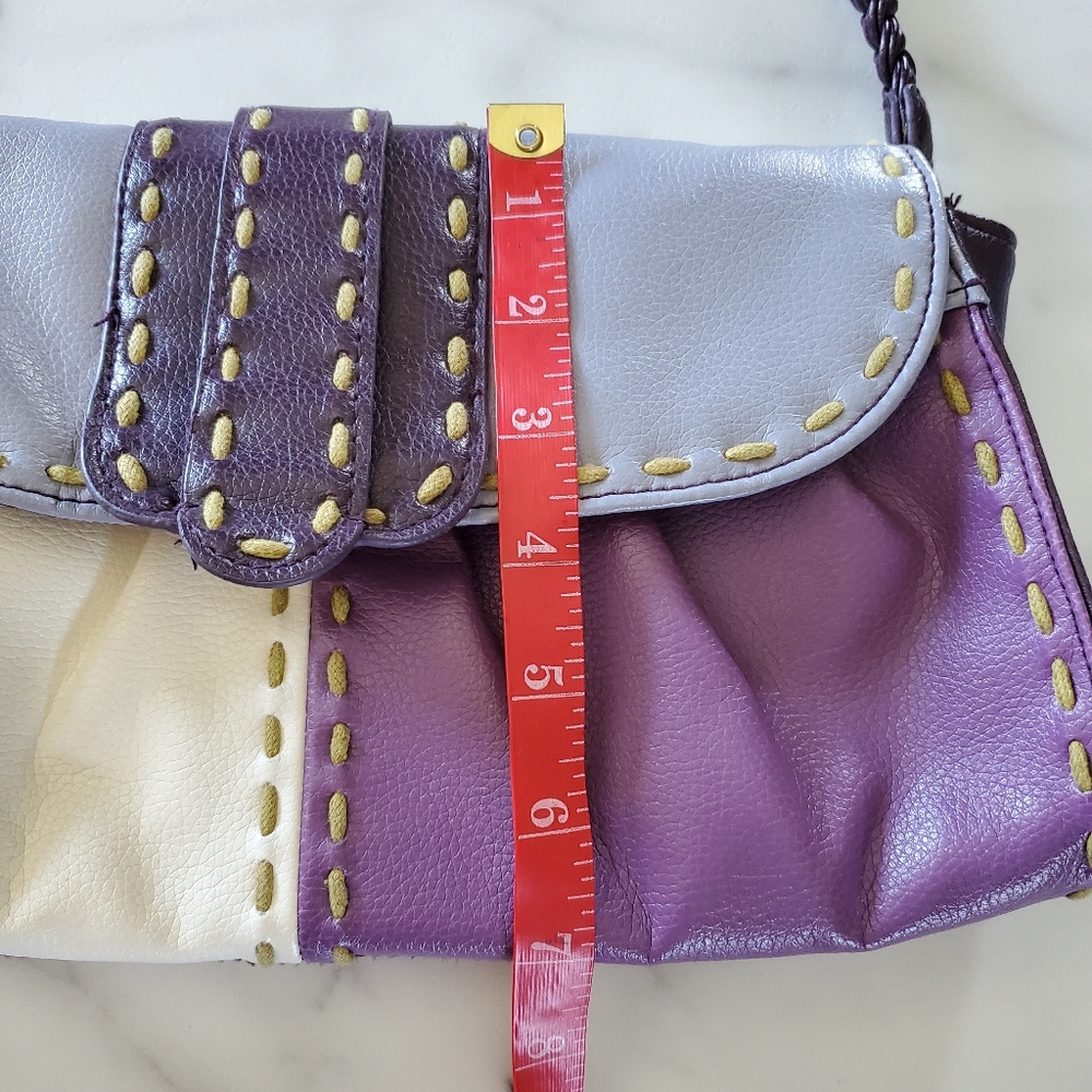Purple & White Purse with stitching accents CUTE - Picture 11 of 16